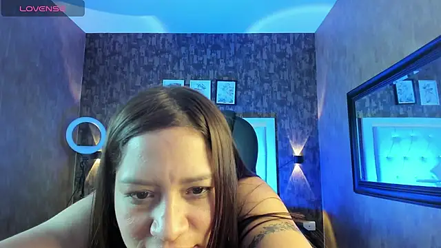 Snapshot of samantha__karolstone chatting on 02-04-25, 11:49 samantha karolstone online show from 02-04-25, 11:49
