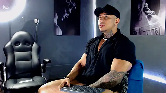 bradley smith online show from 10-12-25, 01:40