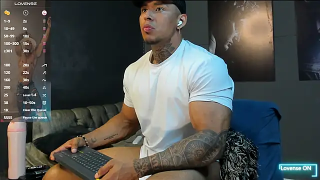 Snapshot of bradley_smith chatting on 05-29-26, 02:45 bradley smith online show from 05-29-26, 02:45