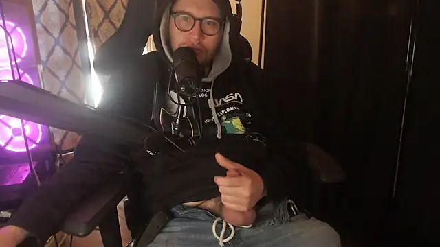 chicostick413 online show from 03-21-26, 05:28