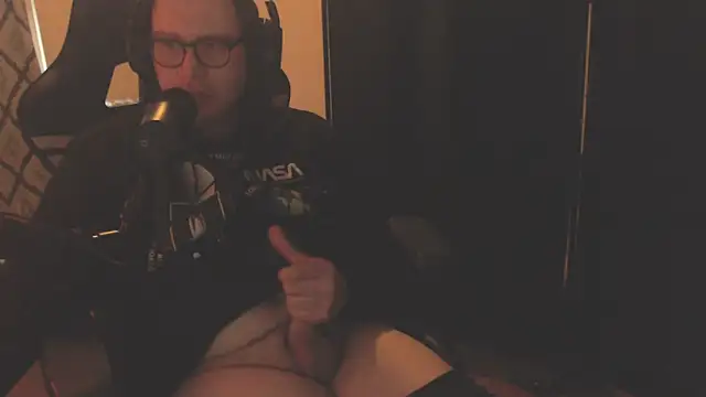 chicostick413 online show from 01-07-26, 03:28