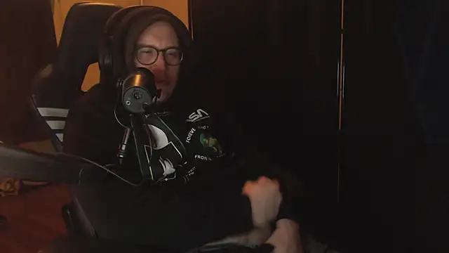 chicostick413 online show from 12-16-25, 10:03