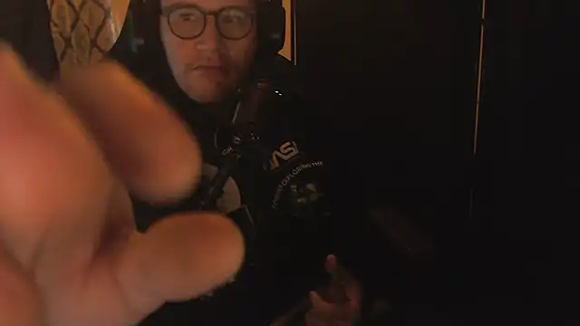 chicostick413 online show from 12-21-25, 01:02