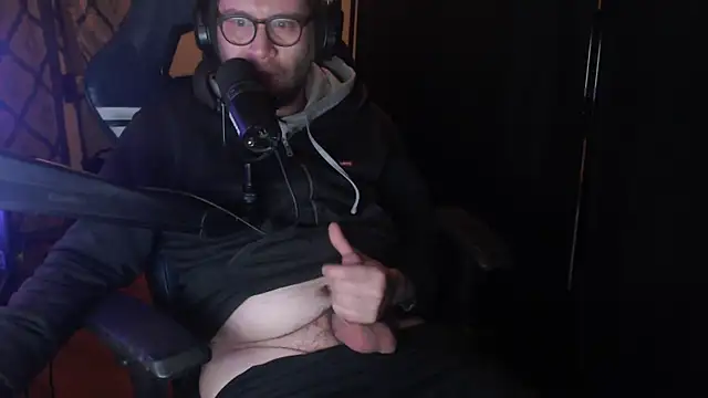 chicostick413 online show from 04-11-26, 01:57