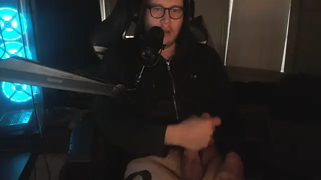 chicostick413 online show from 10-31-25, 12:46