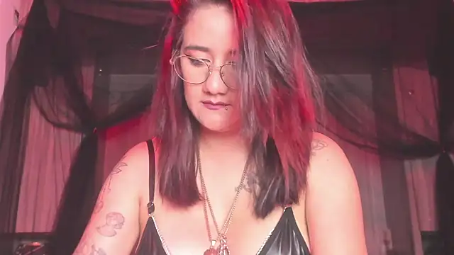 KylieMaxwell online show from 11-14-25, 12:31