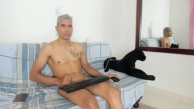 Snapshot of QuinnAndpuma1 chatting on 03-07-25, 05:51 QuinnAndpuma1 online show from 03-07-25, 05:51