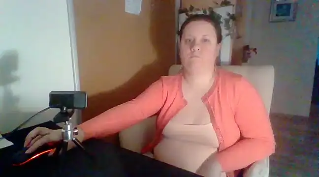 Snapshot of ReifeVenna chatting on 01-15-25, 07:23 ReifeVenna online show from 01-15-25, 07:23