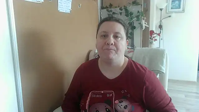 Snapshot of ReifeVenna chatting on 01-03-25, 10:20 ReifeVenna online show from 01-03-25, 10:20