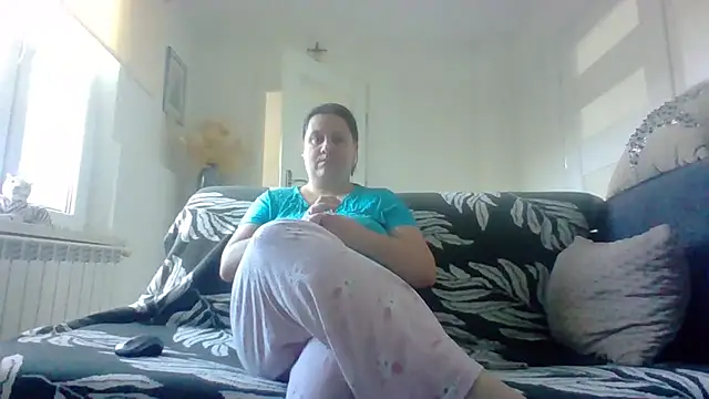 Snapshot of ReifeVenna chatting on 10-02-25, 09:12 ReifeVenna online show from 10-02-25, 09:12