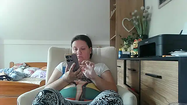 Snapshot of ReifeVenna chatting on 09-08-25, 02:16 ReifeVenna online show from 09-08-25, 02:16