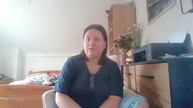 Snapshot of ReifeVenna chatting on 09-15-25, 07:20 ReifeVenna online show from 09-15-25, 07:20