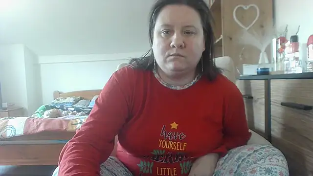 Snapshot of ReifeVenna chatting on 02-10-25, 07:15 ReifeVenna online show from 02-10-25, 07:15