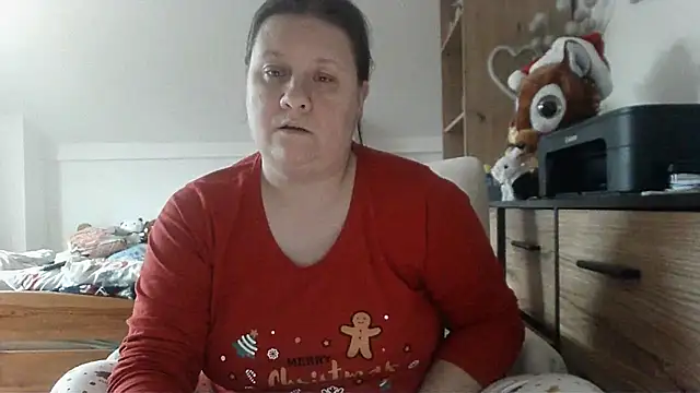 Snapshot of ReifeVenna chatting on 12-21-25, 01:24 ReifeVenna online show from 12-21-25, 01:24