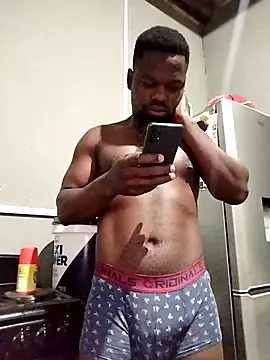 Snapshot of Chocolate_factory_man chatting on 10-07-25, 03:29 Chocolate factory man online show from 10-07-25, 03:29