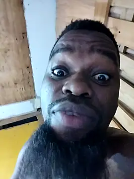 Snapshot of Chocolate_factory_man chatting on 02-20-25, 04:28 Chocolate factory man online show from 02-20-25, 04:28