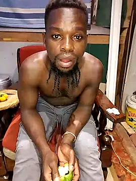 Snapshot of Chocolate_factory_man chatting on 02-20-25, 07:19 Chocolate factory man online show from 02-20-25, 07:19