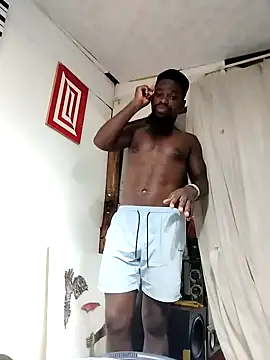 Snapshot of Chocolate_factory_man chatting on 01-29-25, 03:15 Chocolate factory man online show from 01-29-25, 03:15