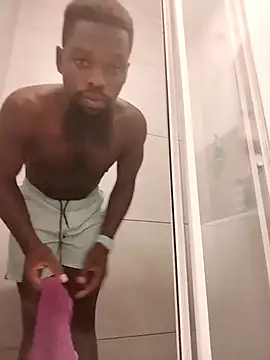 Snapshot of Chocolate_factory_man chatting on 02-01-25, 07:13 Chocolate factory man online show from 02-01-25, 07:13