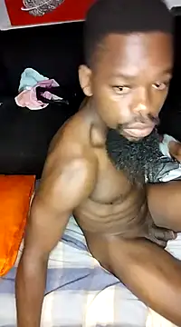 Snapshot of Chocolate_factory_man chatting on 01-27-25, 01:26 Chocolate factory man online show from 01-27-25, 01:26