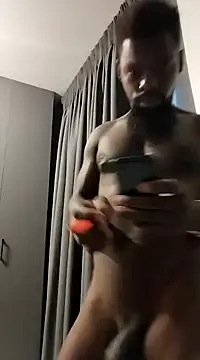 Snapshot of Chocolate_factory_man chatting on 02-04-25, 04:37 Chocolate factory man online show from 02-04-25, 04:37