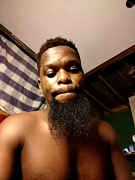 Snapshot of Chocolate_factory_man chatting on 03-18-25, 07:01 Chocolate factory man online show from 03-18-25, 07:01