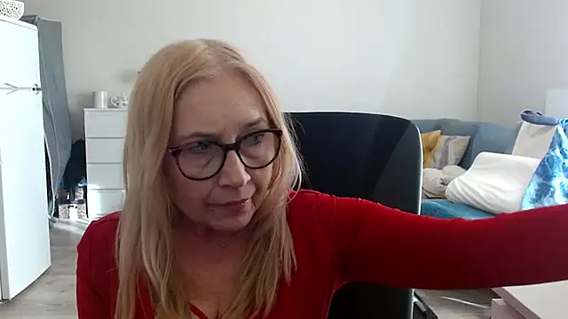 Snapshot of sofia_xkiss chatting on 03-18-25, 02:39 sofia xkiss online show from 03-18-25, 02:39