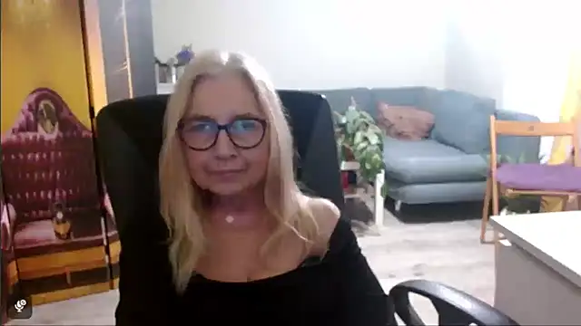 sofia xkiss online show from 12-04-25, 02:49