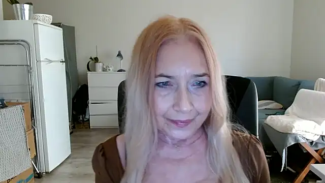 Snapshot of sofia_xkiss chatting on 02-27-25, 02:43 sofia xkiss online show from 02-27-25, 02:43