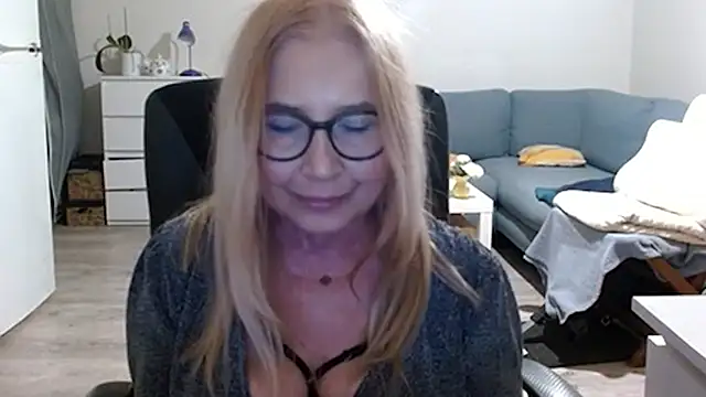Snapshot of sofia_xkiss chatting on 02-22-25, 05:46 sofia xkiss online show from 02-22-25, 05:46