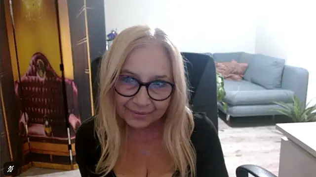 sofia xkiss online show from 11-19-25, 03:12