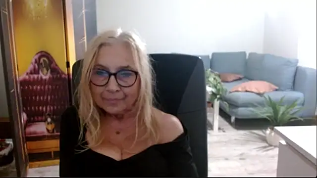 Snapshot of sofia_xkiss chatting on 09-22-25, 02:34 sofia xkiss online show from 09-22-25, 02:34