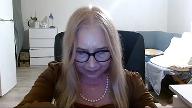Snapshot of sofia_xkiss chatting on 02-23-25, 05:50 sofia xkiss online show from 02-23-25, 05:50