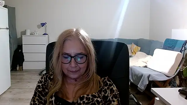 Snapshot of sofia_xkiss chatting on 03-14-25, 05:46 sofia xkiss online show from 03-14-25, 05:46