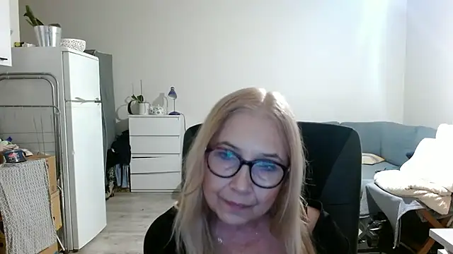 Snapshot of sofia_xkiss chatting on 02-26-25, 05:53 sofia xkiss online show from 02-26-25, 05:53