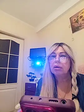 SusieNoreen online show from 10-10-25, 11:27