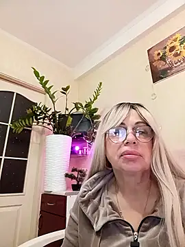 SusieNoreen online show from 10-02-25, 12:58