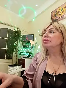SusieNoreen online show from 03-22-25, 10:28