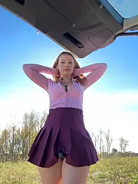 justmila online show from 10-29-25, 10:03