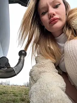 Snapshot of justmila chatting on 02-04-26, 12:00 justmila online show from 02-04-26, 12:00