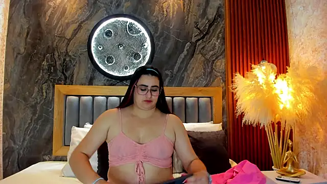 BellaPeers  online show from 12-15-25, 12:11