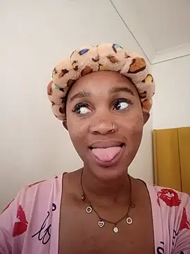 Shria107 online show from 09-17-25, 01:13