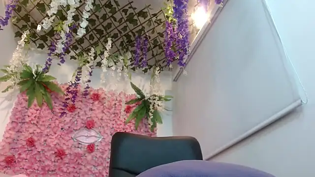 BLONDE SEXYHOT online show from 10-26-25, 11:49