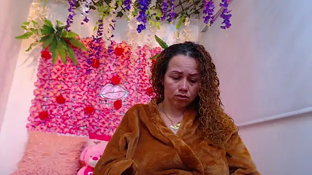 BLONDE SEXYHOT online show from 12-20-25, 09:06