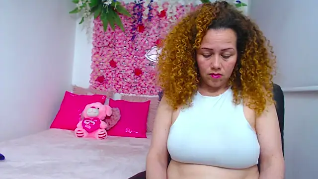 BLONDE SEXYHOT online show from 10-18-25, 09:50