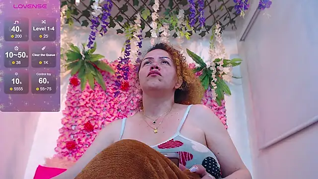 BLONDE SEXYHOT online show from 02-10-26, 06:01