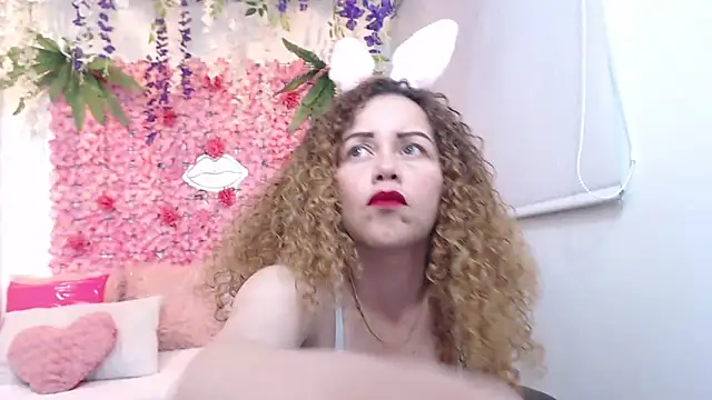 BLONDE SEXYHOT online show from 10-03-25, 05:31