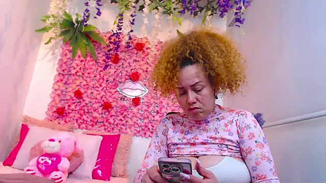 BLONDE SEXYHOT online show from 10-17-25, 05:26