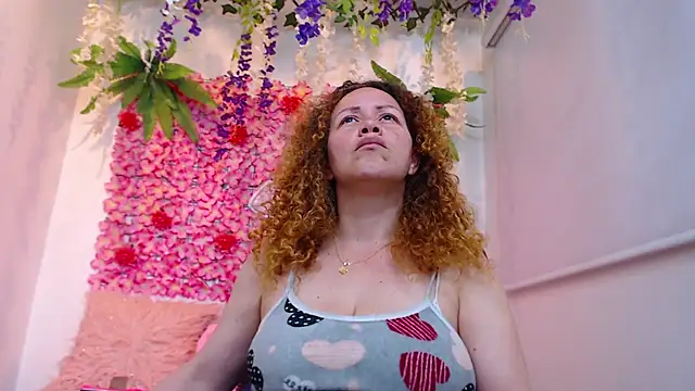 BLONDE SEXYHOT online show from 12-21-25, 07:04