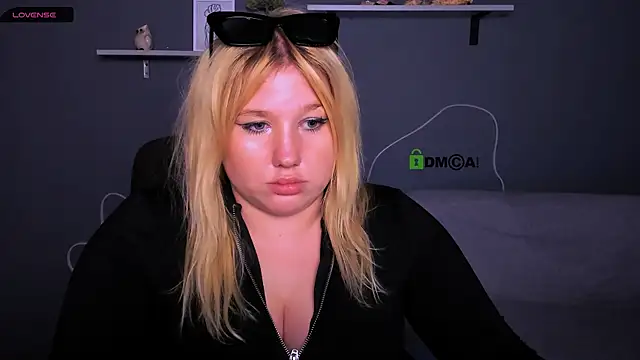 juli kisss online show from 10-04-25, 06:15